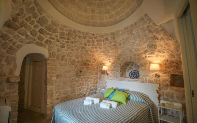 TD Trulli di Bouganville w Large Amazing Pool
