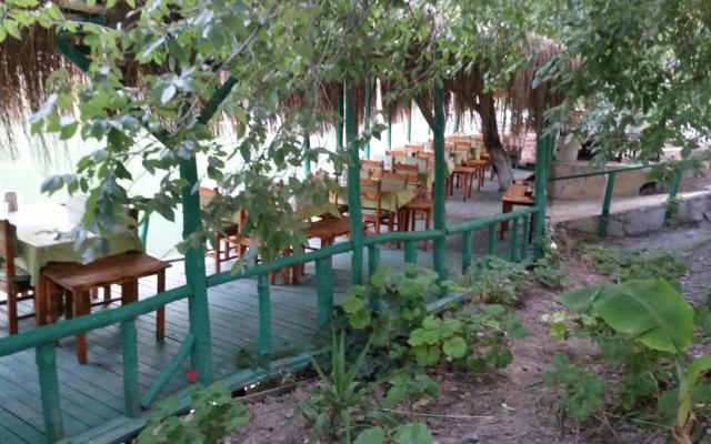Hotel Riverside