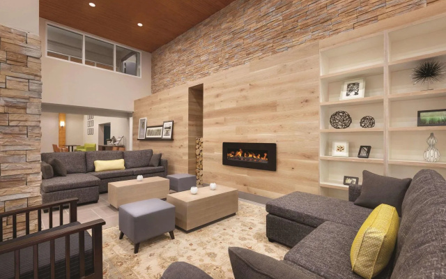 Country Inn & Suites by Radisson Macon West