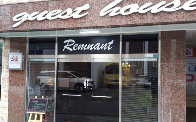 Remnant Guesthouse - Hostel