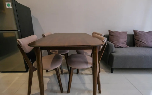 Cozy 1Br Apartment At Taman Anggrek Residence