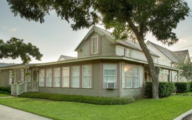 Studio B Guest House