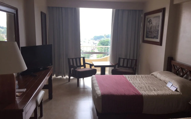 Hotel Fortin Plaza