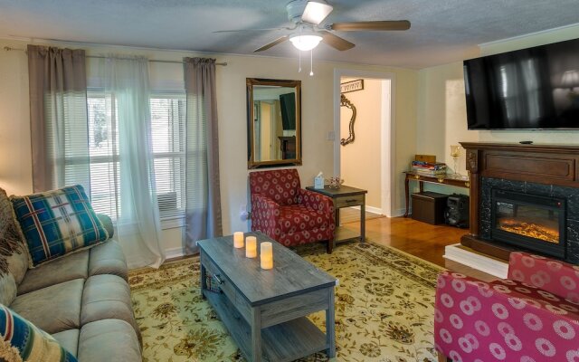 Waycross Vacation Rental w/ Private Backyard!