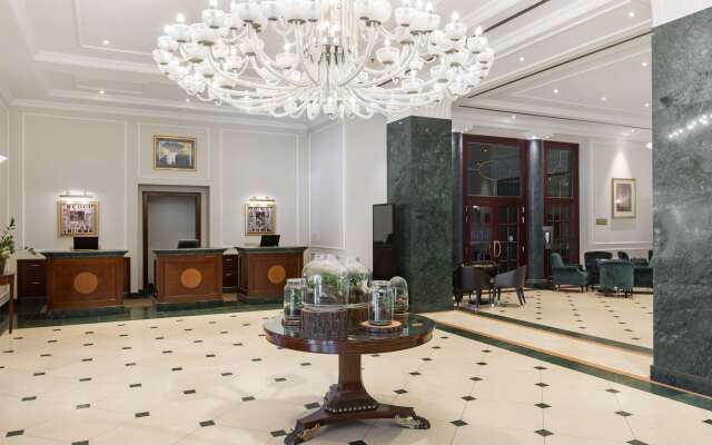 Radisson Blu Carlton Hotel, Bratislava