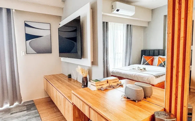 Luxe City Studio Hideaway