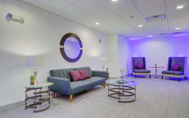 Hampton Inn & Suites Boston/Stoughton