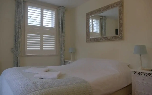 Goodenough Guesthouse