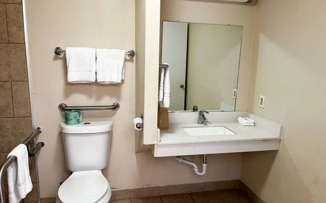 Motel 6 San Antonio, TX – I-35 North Corridor