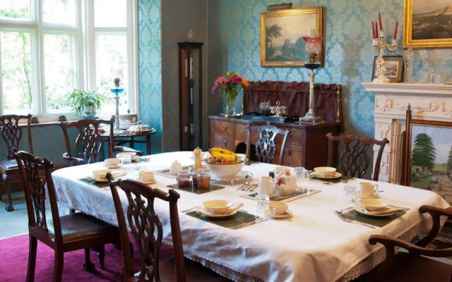 Lullington House