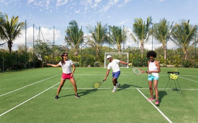 TRACADERO Beach Club and Holidays Rentals