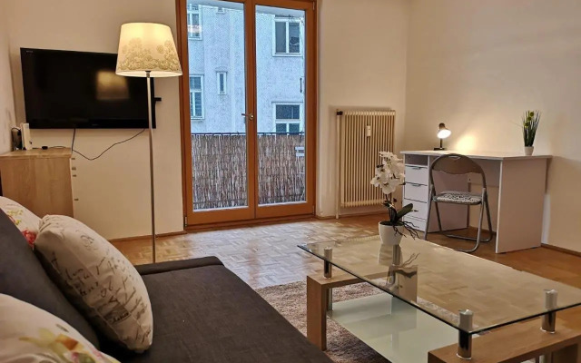 HIDDEN GEM by JR City Apartments