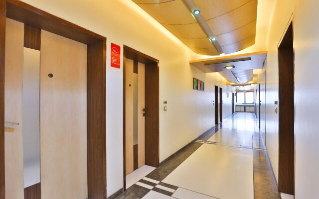 OYO 13372 Hotel Laksh Residency