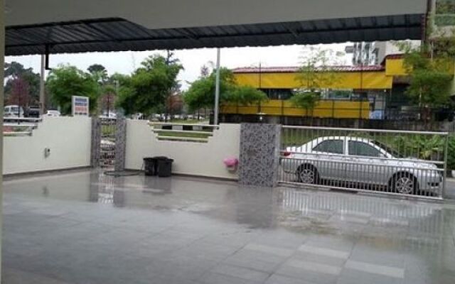 Riverside Homestay