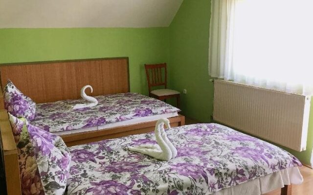 Zsuzsi Vendégház