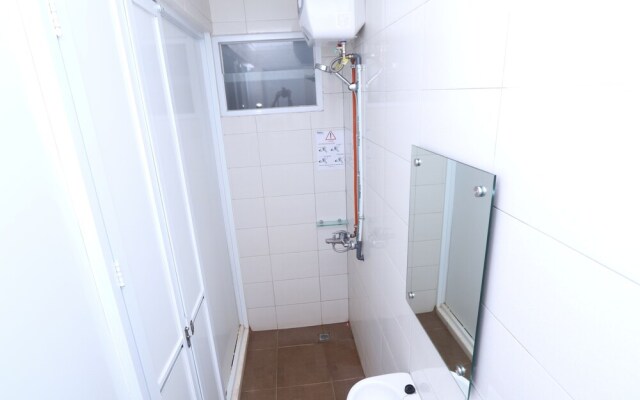 Kamar Keluarga Tanah Abang