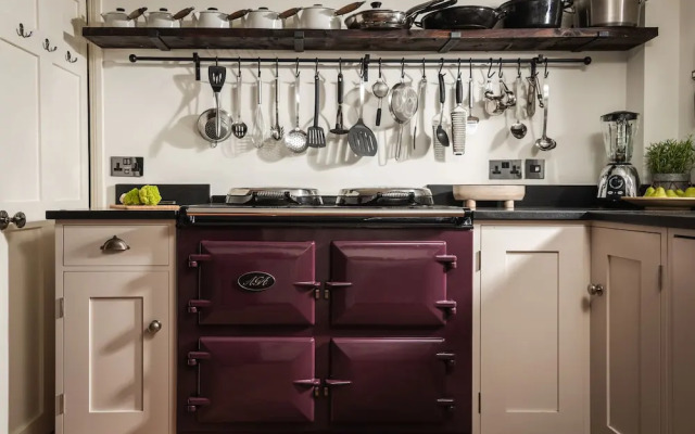 Lovely 3-bed House in West Malling, Kent