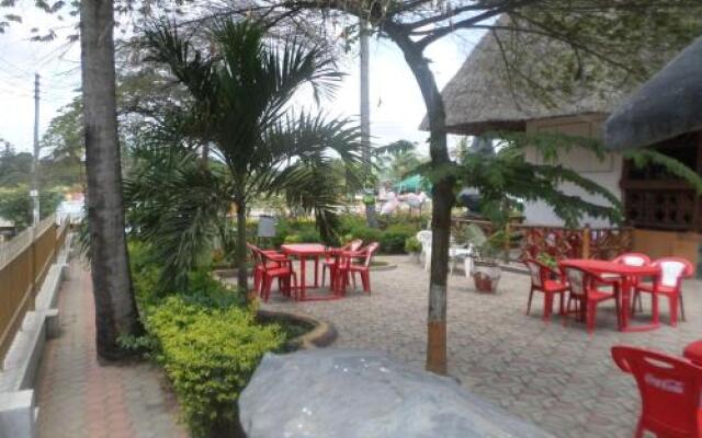 Flamingo Garden Inn & Hotel