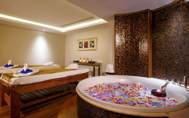 Novotel Yangon Max