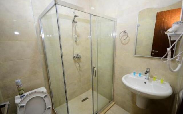 Hotel 725 B