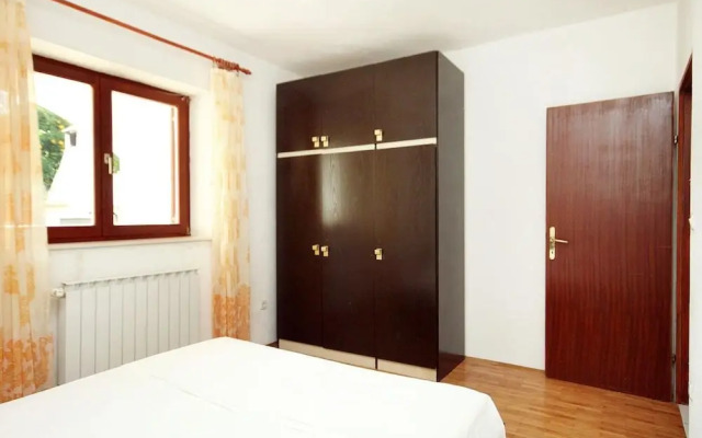 Natali - 5 M From the Beach - A6