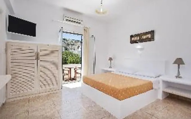 Alizea Villas  & Suites