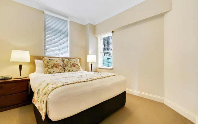 The Manor Apartment Hotel