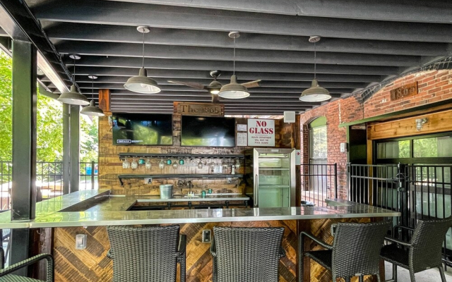 Chic Luxury at the 1865