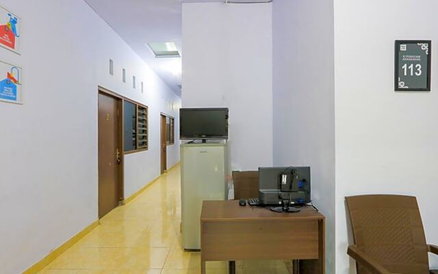 OYO Life 2724 Wisma Wijaya