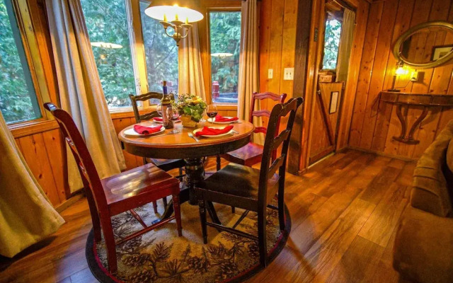 Arrowhead Pine Rose Cabins