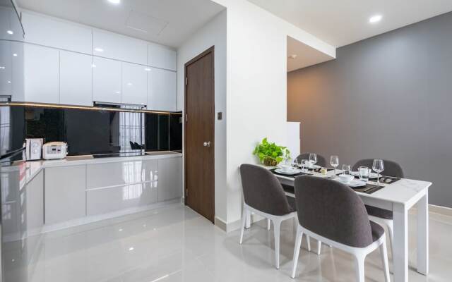 Diamond Luxury Rivergate