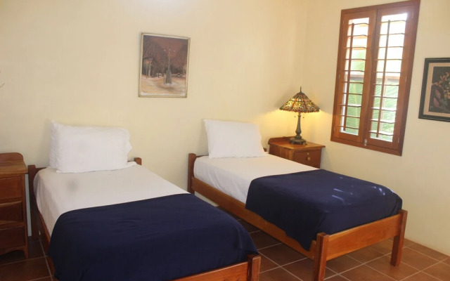 The Crimson Orchid Inn at Orchid Bay