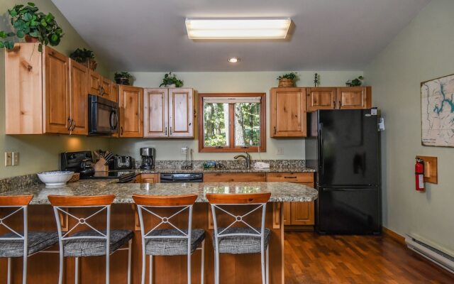 Lake Reflections 4 Bedroom House