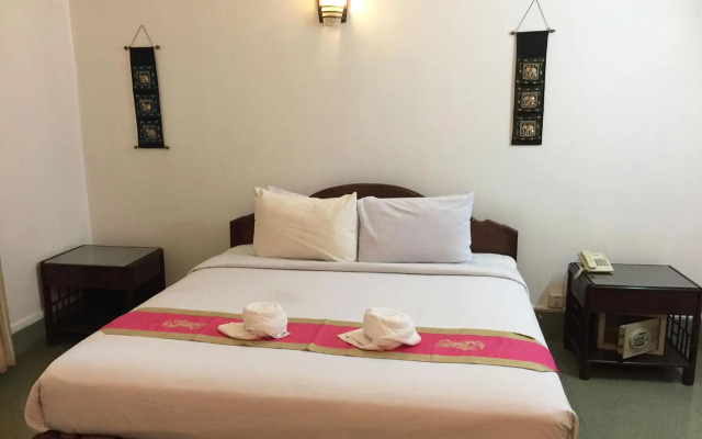 Central Night Hotel