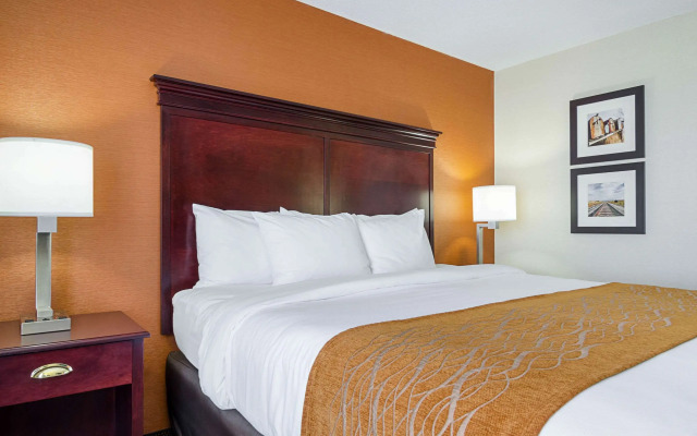 Comfort Inn & Suites Hutchinson