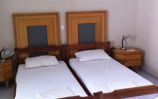 Manias Apartments