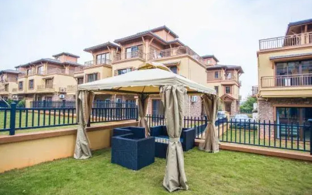 Yujian Holiday Apartment (Foshan Gaoming Meidi Luhu Branch)