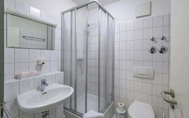 Hotel Rostock West im Kritzmow Park
