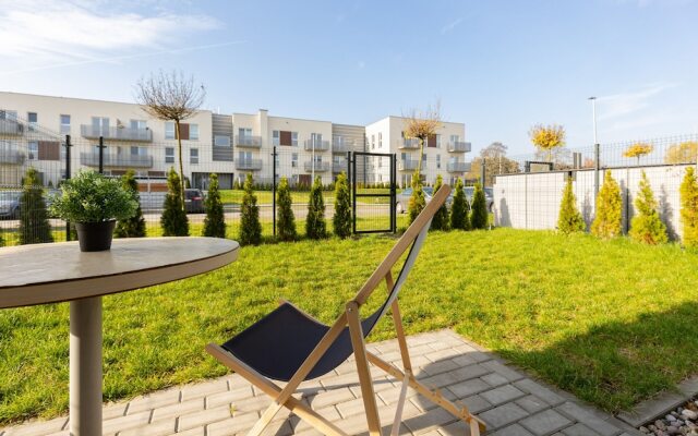 Warsaw Apartment With Terrace by Renters