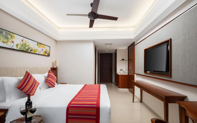 Sanya Seacube Holiday Hotel