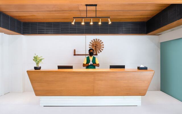 Capital O 18257 Antarim Express