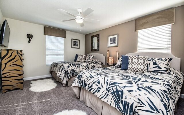 4755kcc 5 Bedroom Villa by RedAwning