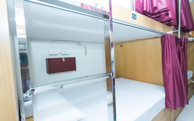 AlphaBed Hostel Bangkok