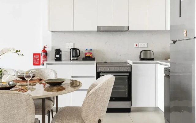 Stylish 1BR with Burj Al Arab View