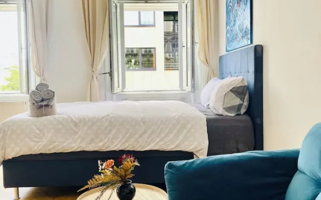 Affordable 2BR Apt For 6 Near Stadthalle