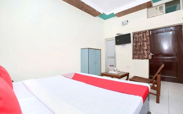 Hotel Dream Palace 45 by OYO Rooms