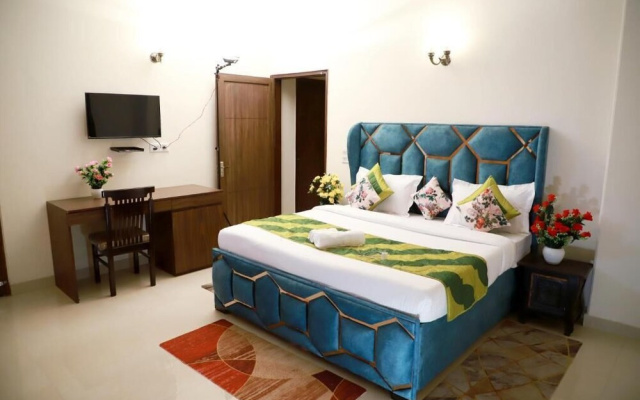 Fortune Home Service Apartment E-28 2B