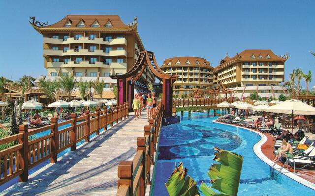 Royal Dragon Hotel – All Inclusive
