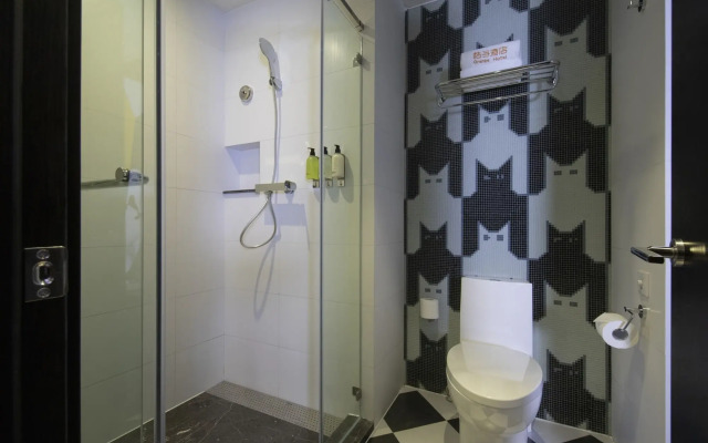 Orange Hotel Select