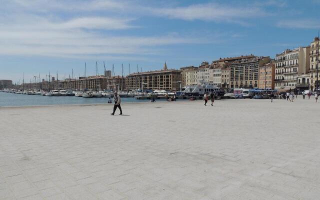 Escale Oceania Marseille Vieux Port